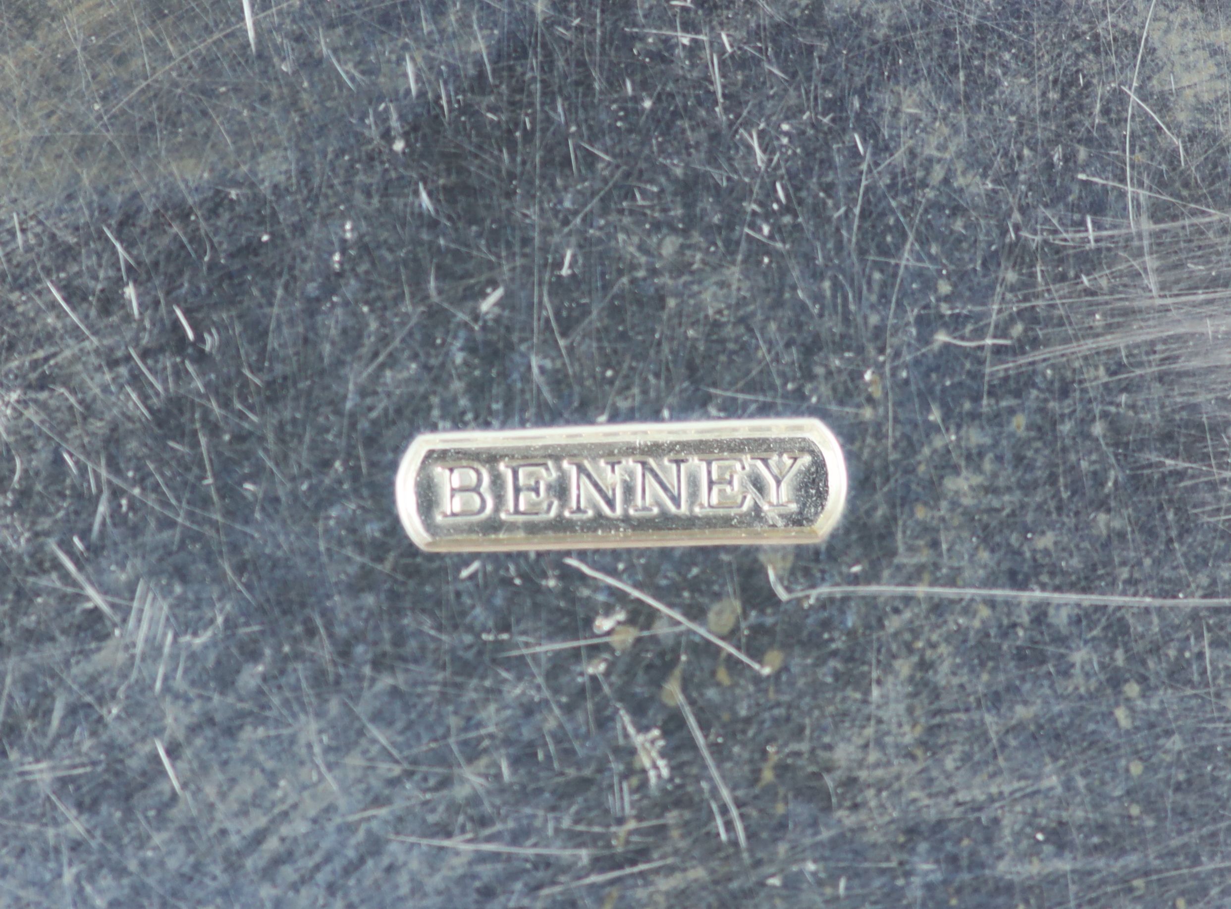 A silver small circular dish, by Simon Benney, maker's mark SFSB, London, 1998, the base stamped 'Benney'